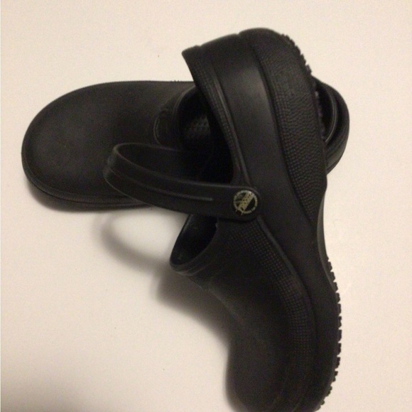 Shoes for
unisex men size 10 women size 12 black crocs slip resistant clog - Picture 6 of 9